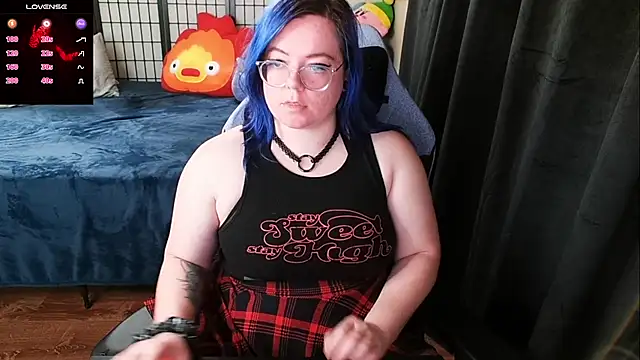 Snapshot of KiraSpitQueen chatting on January 10, 2025, 2:35 am KiraSpitQueen online show from January 10, 2025, 2:35 am