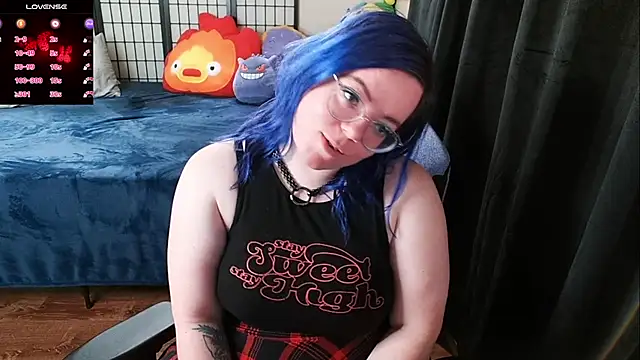 Snapshot of KiraSpitQueen chatting on January 10, 2025, 5:37 am KiraSpitQueen online show from January 10, 2025, 5:37 am