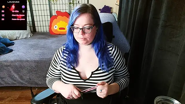 Snapshot of KiraSpitQueen chatting on February 2, 2025, 2:27 am KiraSpitQueen online show from February 2, 2025, 2:27 am