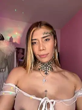 caroline cossei online show from September 28, 2025, 9:25 am