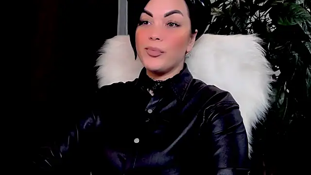 QueenOfUrKink online show from February 12, 2026, 7:53 pm