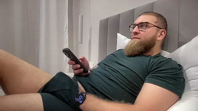 Bear bear  online show from October 14, 2025, 11:55 am