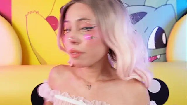 miss  maria online show from March 25, 2026, 6:03 pm