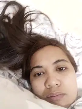 xTheLastVIRGINx online show from April 19, 2026, 7:38 pm