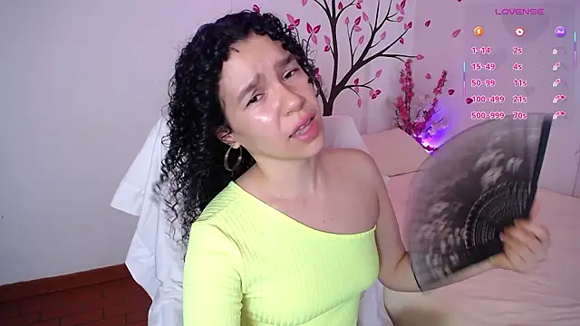 Snapshot of Karolina_1 chatting on March 4, 2026, 8:59 pm Karolina 1 online show from March 4, 2026, 8:59 pm