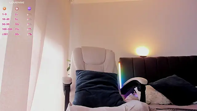 catimore online show from September 30, 2025, 4:12 pm