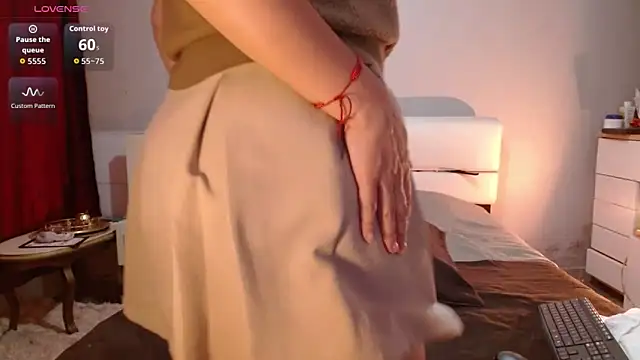 Freyja soh online show from February 15, 2026, 9:33 pm