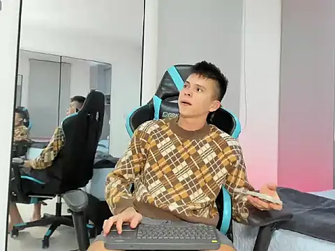 Snapshot of Daddyrich4u chatting on September 8, 2025, 11:59 pm Daddyrich4u online show from September 8, 2025, 11:59 pm