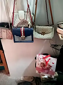 Snapshot of ivandignity chatting on February 25, 2026, 9:57 pm ivandignity online show from February 25, 2026, 9:57 pm