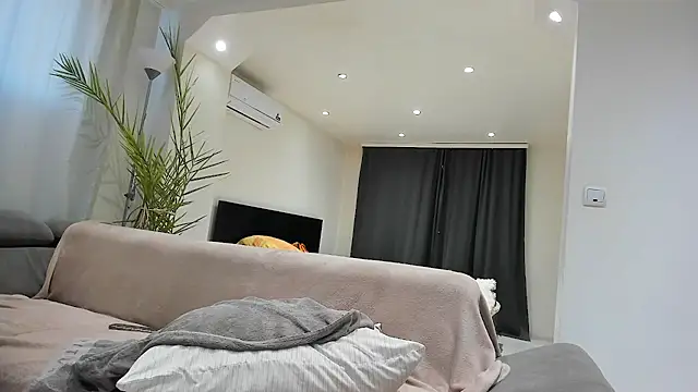 MissPanthera online show from March 3, 2026, 1:06 pm