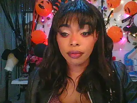 Snapshot of Anaconda2350 chatting on October 28, 2025, 2:53 pm Anaconda2350 online show from October 28, 2025, 2:53 pm