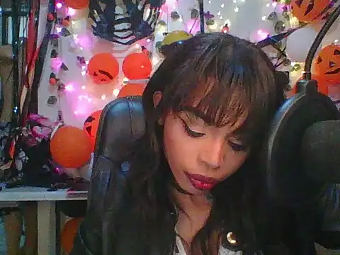 Snapshot of Anaconda2350 chatting on October 31, 2025, 6:09 pm Anaconda2350 online show from October 31, 2025, 6:09 pm