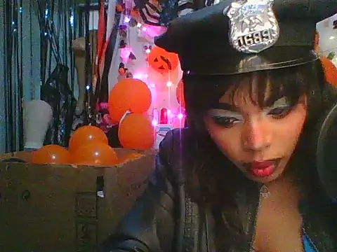 Snapshot of Anaconda2350 chatting on November 8, 2025, 10:52 pm Anaconda2350 online show from November 8, 2025, 10:52 pm