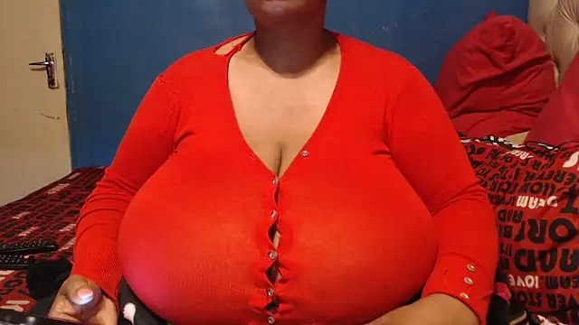 CUTEFIRMMELONSS online show from November 6, 2025, 7:15 pm