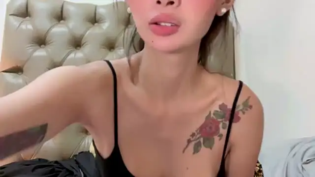 ehotlovea  online show from March 24, 2026, 3:39 pm