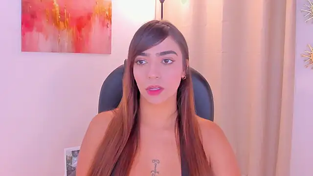 Snapshot of MariamRivera_ chatting on March 4, 2026, 12:49 am MariamRivera online show from March 4, 2026, 12:49 am
