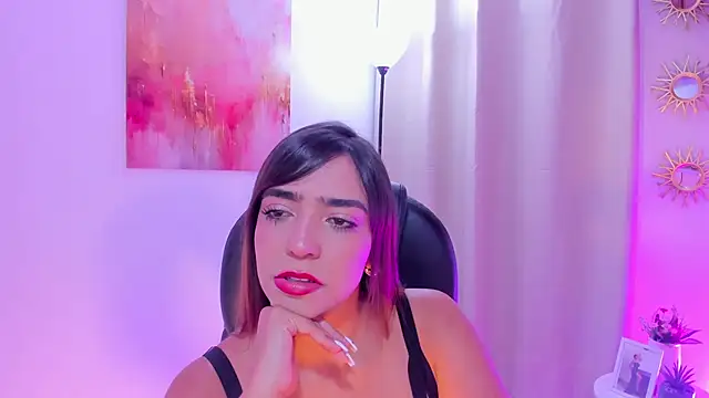 Snapshot of MariamRivera_ chatting on March 11, 2026, 12:05 am MariamRivera online show from March 11, 2026, 12:05 am