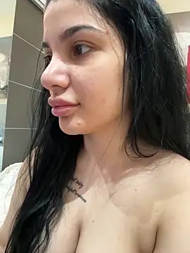 Samira30 online show from April 15, 2026, 1:18 pm