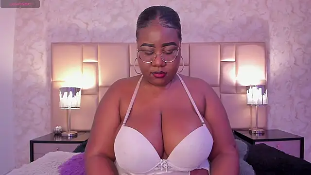Darnellqueen online show from February 24, 2025, 4:05 am