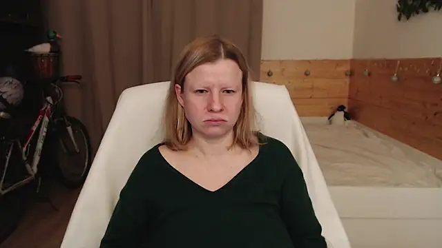 Snapshot of Exponent_5 chatting on December 6, 2024, 9:13 pm Exponent 5 online show from December 6, 2024, 9:13 pm