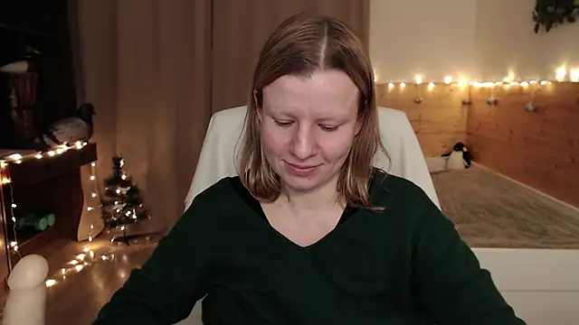 Snapshot of Exponent_5 chatting on December 28, 2024, 2:33 am Exponent 5 online show from December 28, 2024, 2:33 am