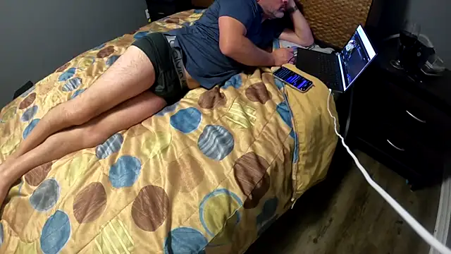 Snapshot of spankme1976 chatting on April 2, 2026, 3:04 am spankme1976 online show from April 2, 2026, 3:04 am