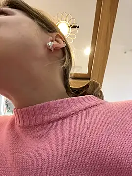 ValenciaShock online show from October 19, 2025, 6:58 am