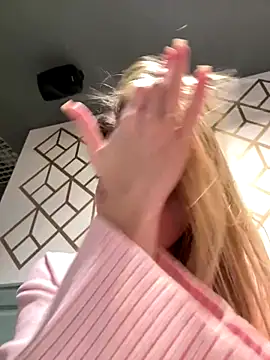 ValenciaShock online show from November 20, 2025, 6:35 am