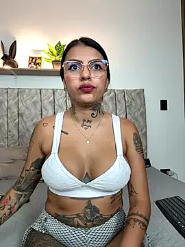 Snapshot of abi_katyy chatting on October 1, 2025, 4:51 am abi katyy online show from October 1, 2025, 4:51 am