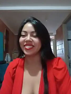 Snapshot of leah_passion chatting on May 27, 2026, 10:51 pm leah passion online show from May 27, 2026, 10:51 pm