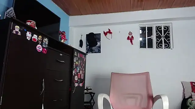 Snapshot of Nasty_019 chatting on December 16, 2025, 12:48 am Nasty 019 online show from December 16, 2025, 12:48 am