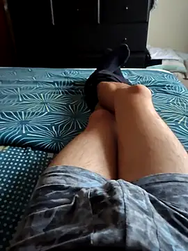 Snapshot of LuqenZo chatting on March 16, 2026, 12:53 pm LuqenZo online show from March 16, 2026, 12:53 pm