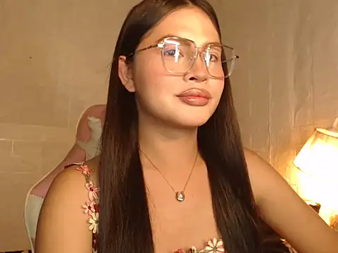 Ashely Lewis online show from November 16, 2025, 1:17 pm