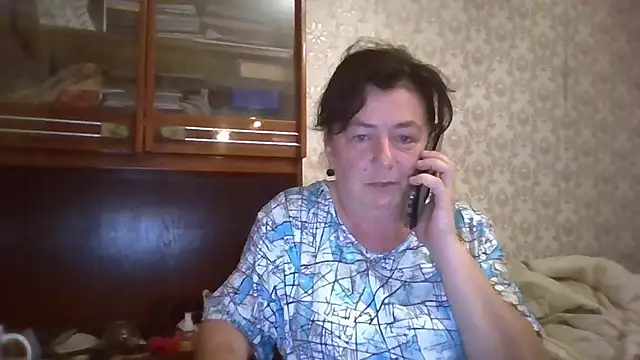 GypsiQueen2 online show from September 8, 2025, 7:13 pm