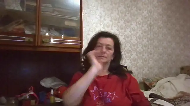 GypsiQueen2 online show from November 6, 2025, 6:31 pm