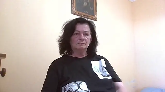 GypsiQueen2 online show from June 17, 2026, 5:25 pm