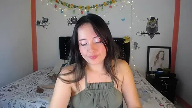 Snapshot of naughty_girl_4u chatting on December 23, 2024, 6:37 pm naughty girl 4u online show from December 23, 2024, 6:37 pm