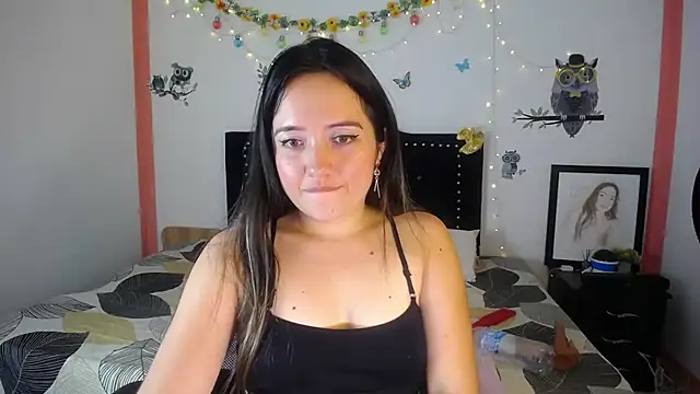 Snapshot of naughty_girl_4u chatting on December 27, 2024, 8:39 pm naughty girl 4u online show from December 27, 2024, 8:39 pm