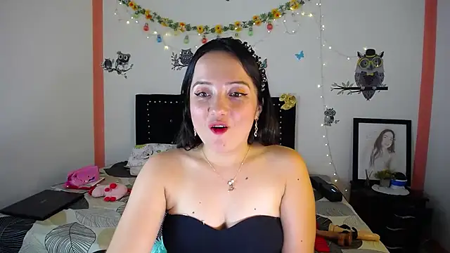 Snapshot of naughty_girl_4u chatting on January 22, 2025, 9:21 pm naughty girl 4u online show from January 22, 2025, 9:21 pm