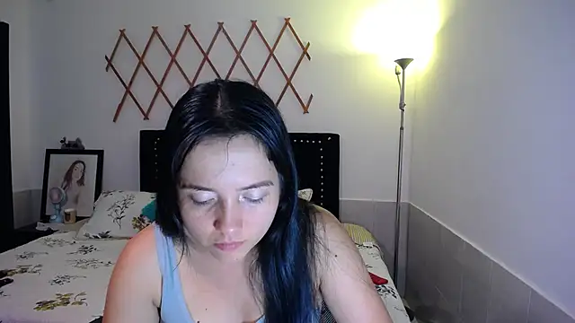 Snapshot of naughty_girl_4u chatting on September 16, 2025, 8:32 pm naughty girl 4u online show from September 16, 2025, 8:32 pm