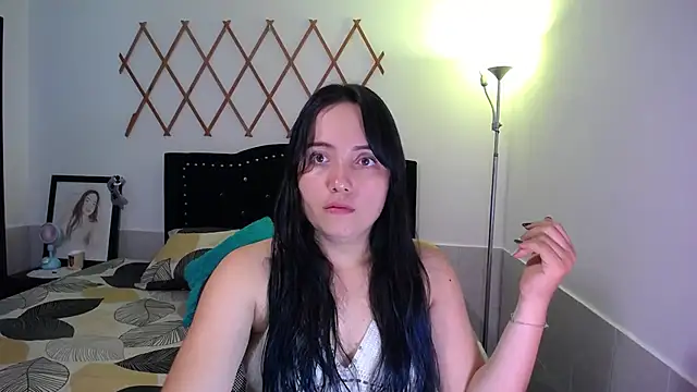 Snapshot of naughty_girl_4u chatting on September 26, 2025, 12:47 am naughty girl 4u online show from September 26, 2025, 12:47 am