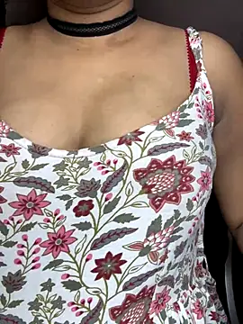 SCHOOL Girl 0 online show from September 26, 2025, 1:53 am