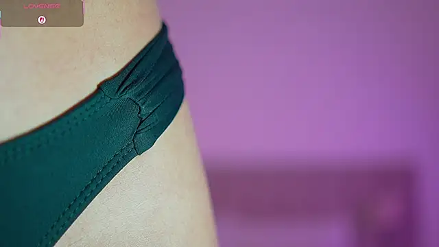 Alison Miller9 online show from September 20, 2025, 2:45 am