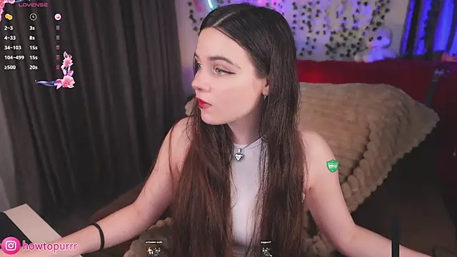 Snapshot of How2Meow chatting on July 28, 2026, 5:34 pm How2Meow online show from July 28, 2026, 5:34 pm