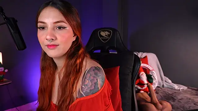 RedJasmine  online show from November 21, 2025, 10:19 pm