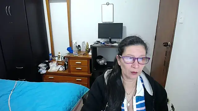 Snapshot of latin49 chatting on September 30, 2025, 4:39 am latin49 online show from September 30, 2025, 4:39 am