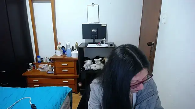 Snapshot of latin49 chatting on October 11, 2025, 4:55 am latin49 online show from October 11, 2025, 4:55 am