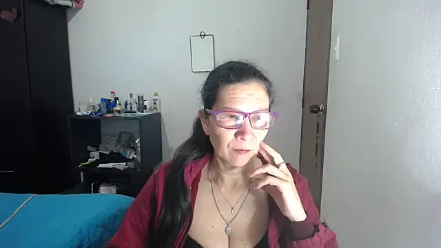 Snapshot of latin49 chatting on October 29, 2025, 4:04 am latin49 online show from October 29, 2025, 4:04 am