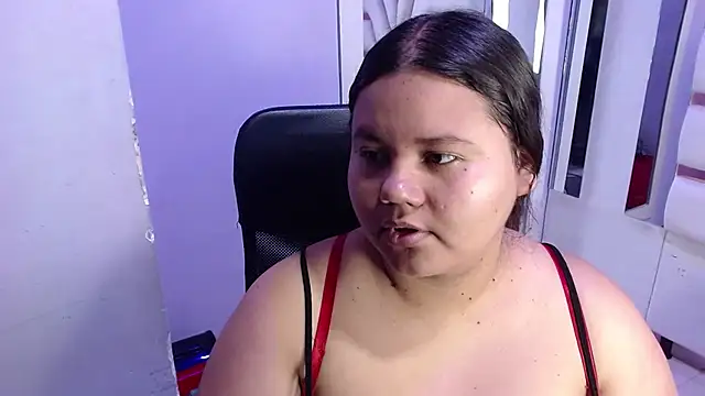 ValenTitis online show from November 19, 2025, 8:53 pm