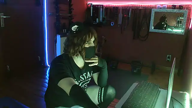 Snapshot of Ginny-the-bdsm-nympho chatting on April 26, 2026, 5:21 pm Ginny-the-bdsm-nympho online show from April 26, 2026, 5:21 pm